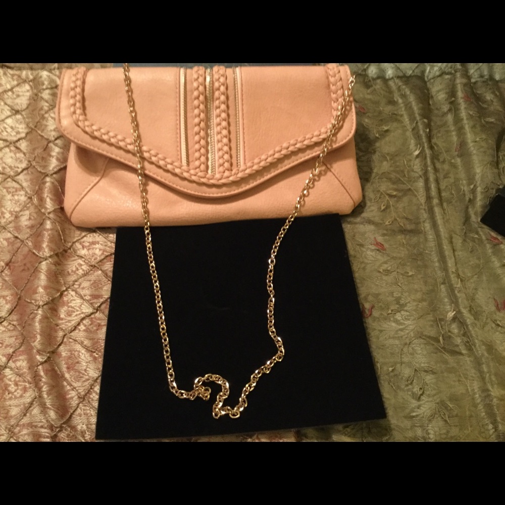 Mauve clutch with gold chain